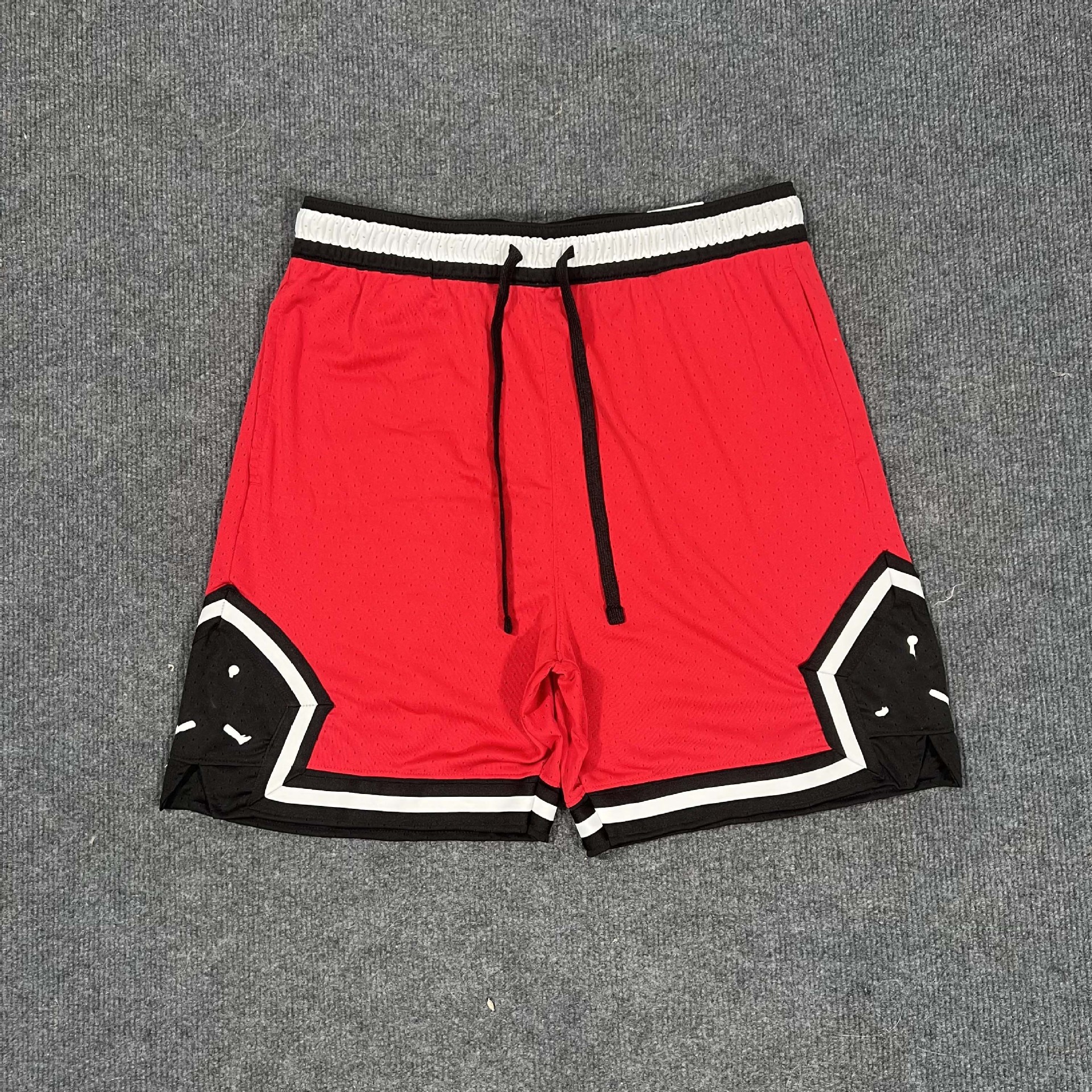 Nuevo estilo americano AJ trapecio moda transpirable deportes de secado rápido pantalones de cinco puntos pantalones de entrenamiento pantalones cortos de baloncesto pantalones cortos de futbol