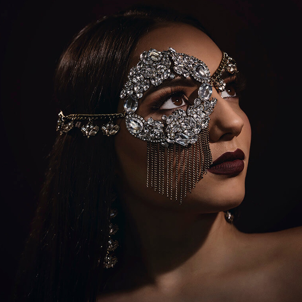 Nueva máscara de diamantes de imitación transfronteriza máscara de bola de borla de media cara de moda europea y americana máscara