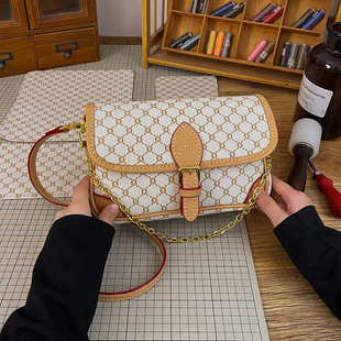 Handmade DIY Baguette Bag Material Bag with Zero Basics, Can Be Used as a Shoulder Crossbody Handbag, a Fashionable and Versatile Commuter Bag for Women