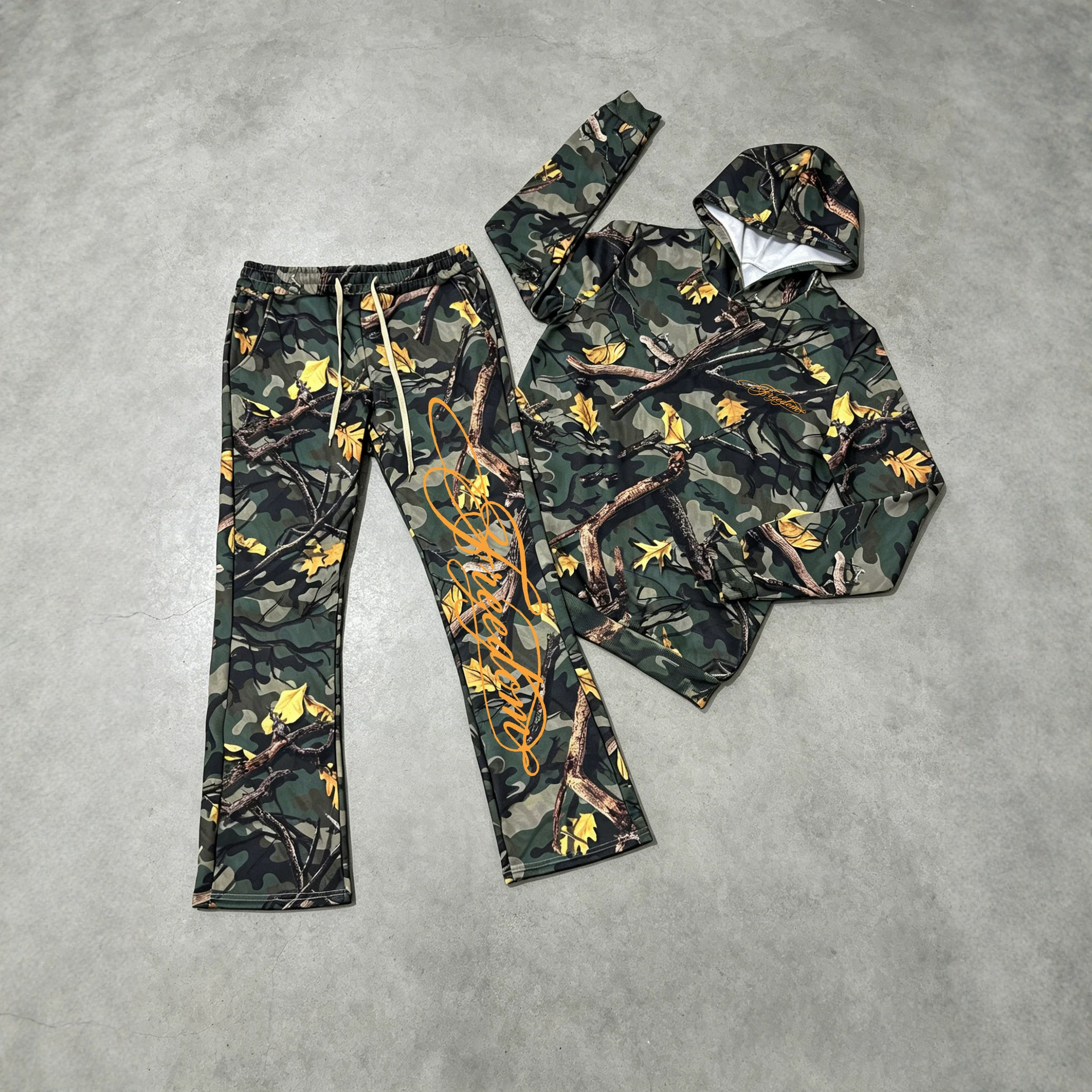Men's Forest Camouflage Freedom Signature Print Hoodie And Flared Sweatpants Two-Piece Set Casual Comfortable Streetwear_viptrois.com