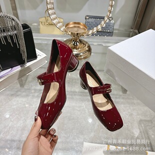 �W��2025�¿�D�ҷ�ʽ�ָ��\�ڬ�����Ь���ŷ��^һ�֎��r�bЬ��Ь
