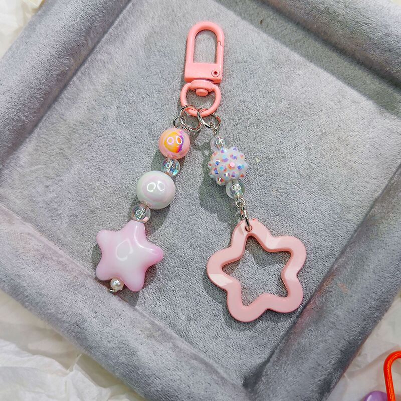 Door buckle G05 new cute color hollow star accessories bag decoration two-color cloud gradient five-pointed star car key