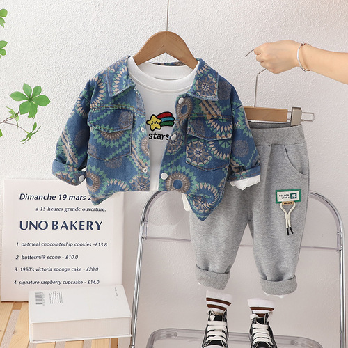 Casual Kids' Clothing : Boys' Spring/Fall Denim Three-Piece Set – Stylish New Denim Outfit for Babies