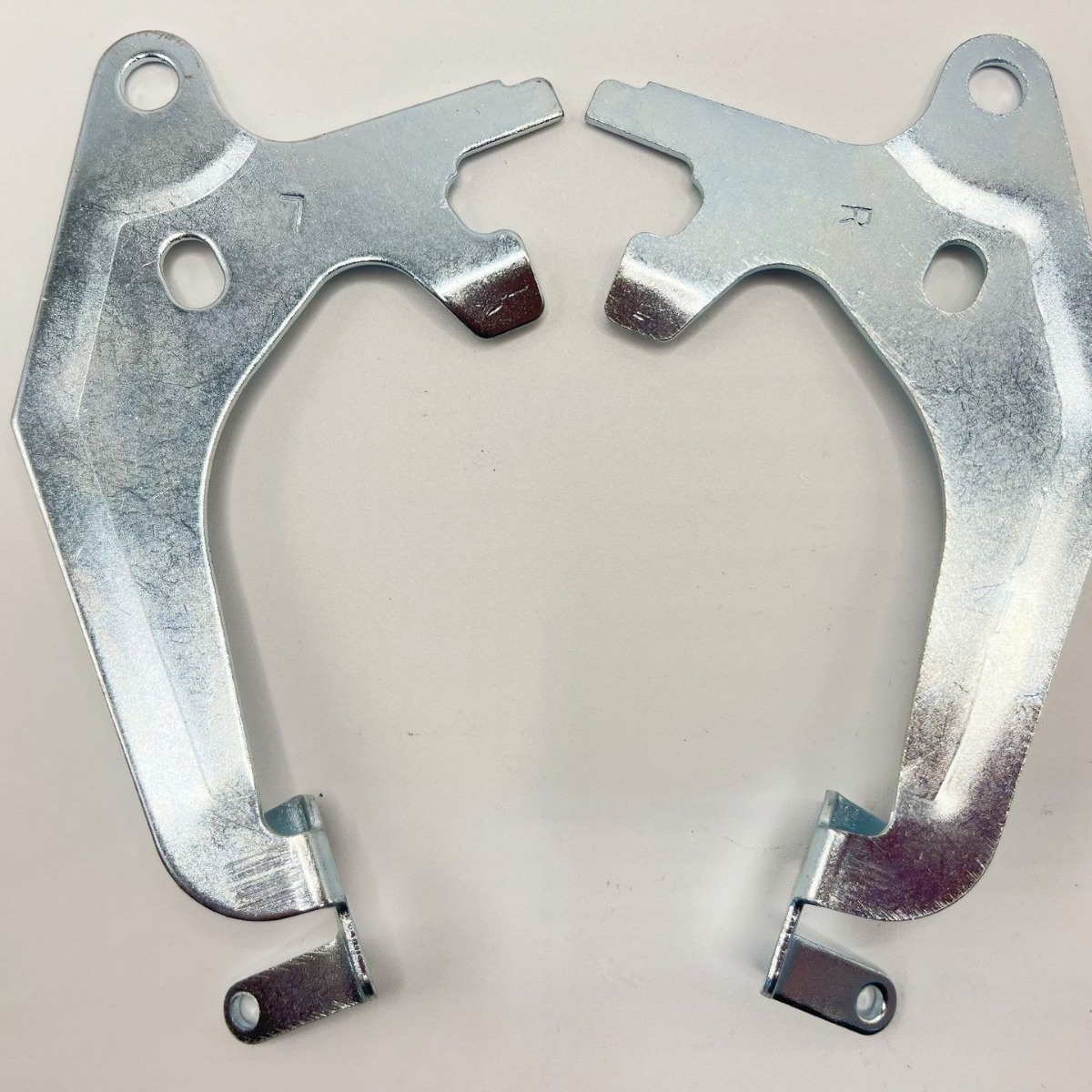 Adecuado para toyota landkuroze zapata pinza de freno kit de reparación 47061/2-60030/20 L/R