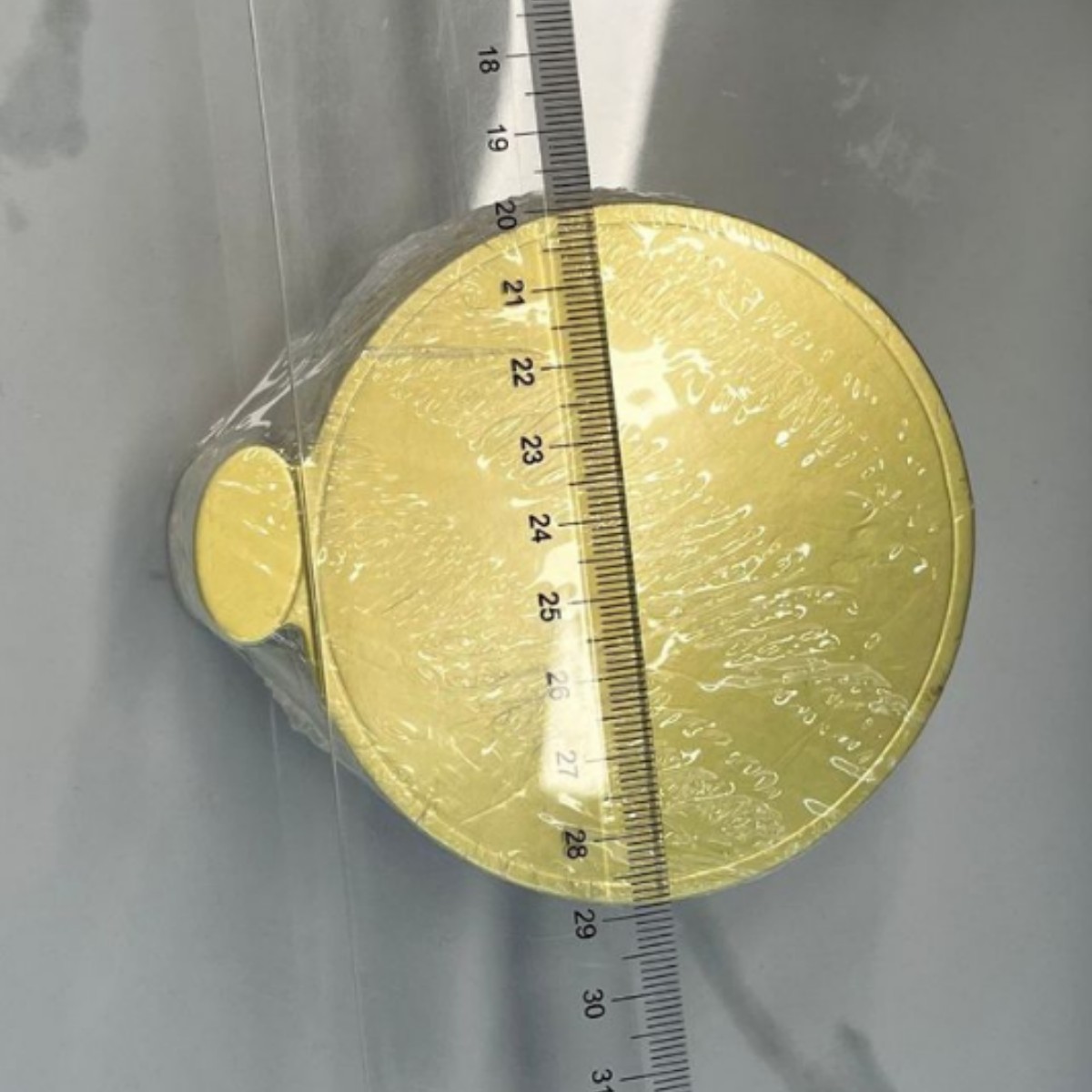 Fabricante al por mayor almohadilla de mousse desechable redonda oro mini pastel de queso pequeño cartón de oro placa de pastel