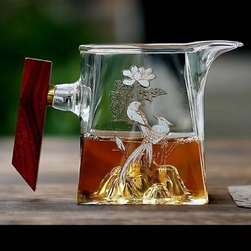 ガラス製の公道杯、木製の取っ手、厚みのある茶分離器、茶葉フィルター一体型、茶海、小青柑公杯、茶器、単品|undefined