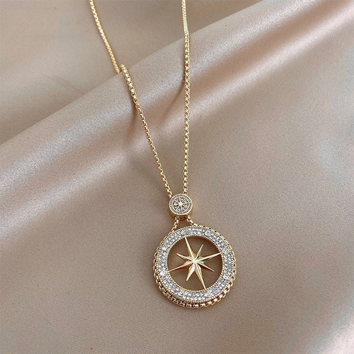 Korean version of exquisite sparkling diamond eight-pointed star necklace for women, light luxury, niche design, sweater chain, temperament, long autumn and winter accessories