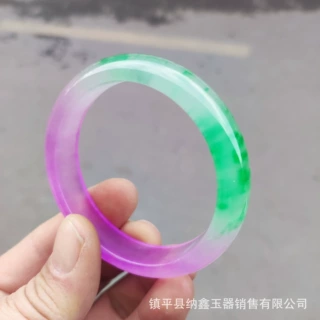 厂家批发高仿翡翠三色春彩冰种手镯石英岩玉玉镯扁条巴山翡翠手镯
