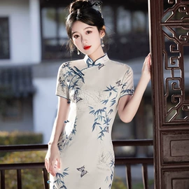 旗袍;马面裙;披肩
