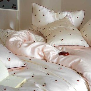 Class A 60 Lanjing Tencel Four-piece Set Cherry Printing Summer Naked Sleeping Silky Bed Sheet Quilt Cover 1.8m Bedding