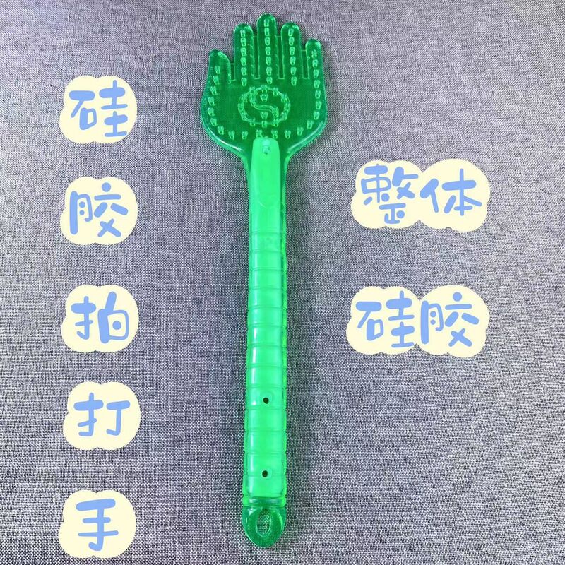 マッサージは木の経絡のハンマーをたたいてマッサージの棒の手持ち式のマッサージ器をたたいてハンマーの肩の背中をたたいて足をたたいて器をたたきます。|undefined