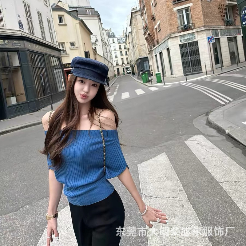 Cool White Skin Tone, Stunning Beauty, Ribbed One-Shoulder Two-Way Knit Top with a Pure and Alluring Design, Short Off-Shoulder Top Cool White Skin Tone, Stunning Beauty, Ribbed One-Shoulder Two-Way Knit Top with a Pure and Alluring Design, Short Off-Shoulder Top
