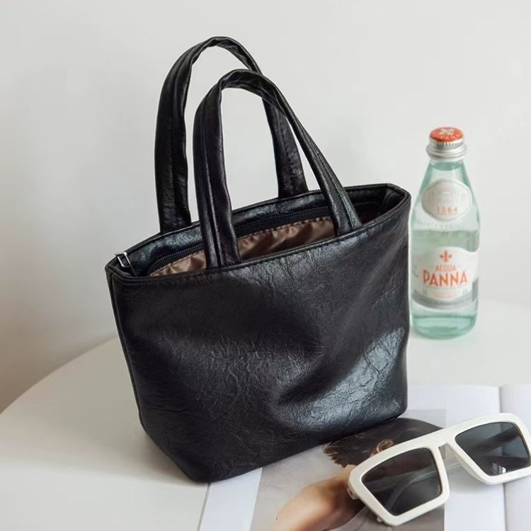 新款女包简约小皮包时尚化妆包纯色可爱迷你手拎包源工厂一件批发