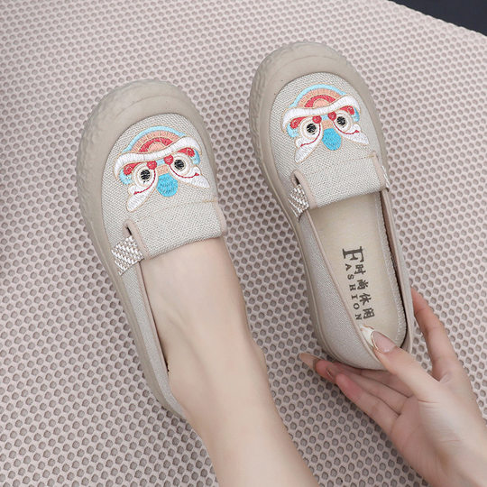 New Style Old Beijing Cloth Shoes for Women Chinese Style Embroidered Year of the Dragon Linen Slip-On College Style Lazy Thick-Soled Mom Shoes