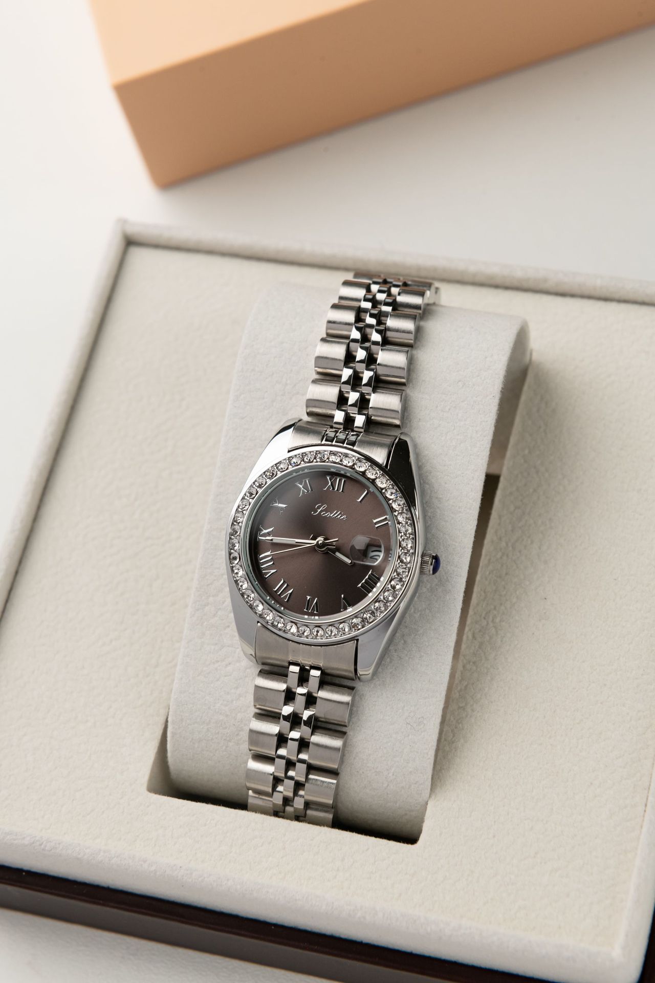 75g Weight Tempered Glass Mirror Material Alloy Strap Material Watch Classification Pointer Display Type Butterfly Double Snap Buckle Style Round Dial Shape Daily, Street Occasion Quartz Movement Solid Color Pattern All Seasons Season Women's Gender Retro, Classic Style Style Retro Classic Style Solid Color Butterfly Double Snap Quartz Watch Women's Watches 19