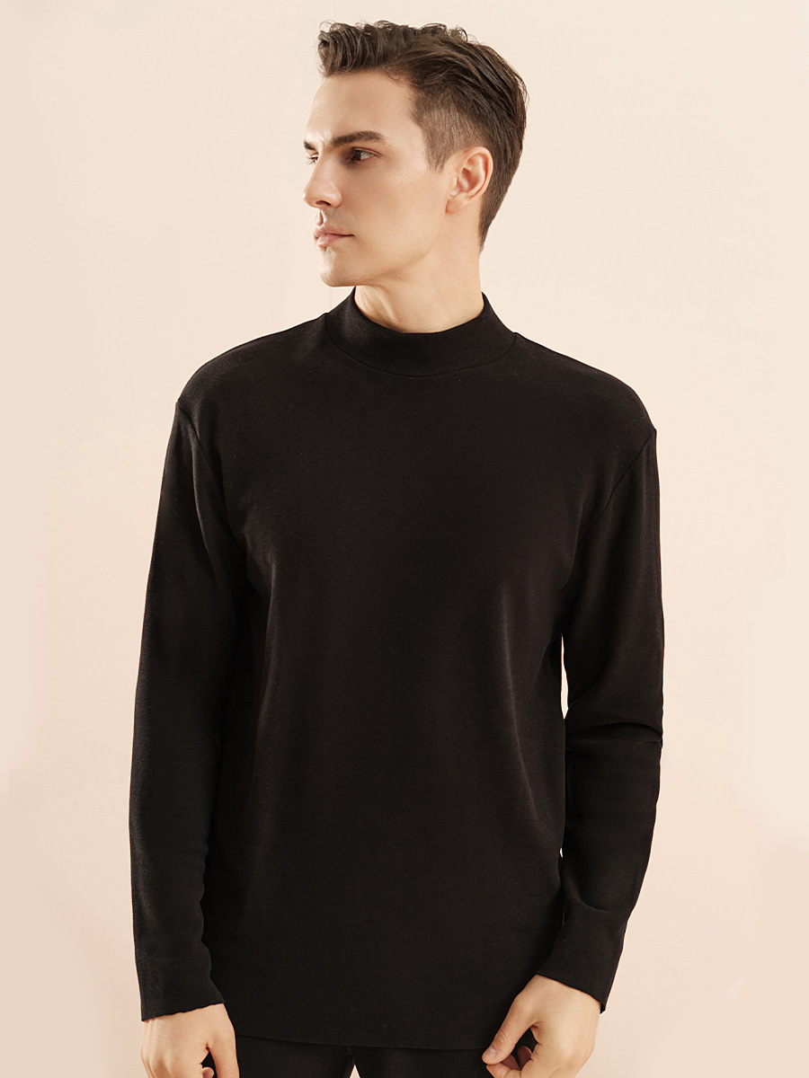 デコルテの底のシャツの男の冬の新型の厚い半高襟の中で秋の服の発熱を掛けて毛を磨いて長袖のtシャツの男を修理します。