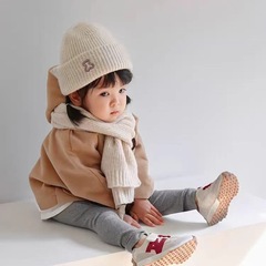 子供用帽子とスカーフセット秋と冬の男の子の赤ちゃんの耳保護帽子女の子のニット帽男の子の赤ちゃんのウールの帽子
