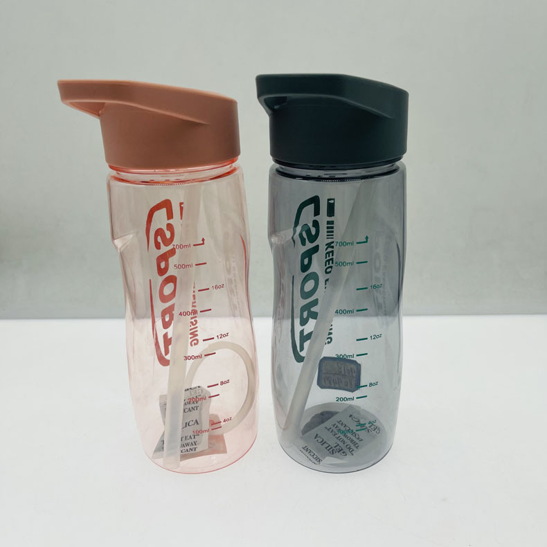 Weilong 9018 nueva taza de plástico cubierta elástica taza de paja hombres y mujeres estudiante taza de plástico DEPORTE hervidor de agua 700ML
