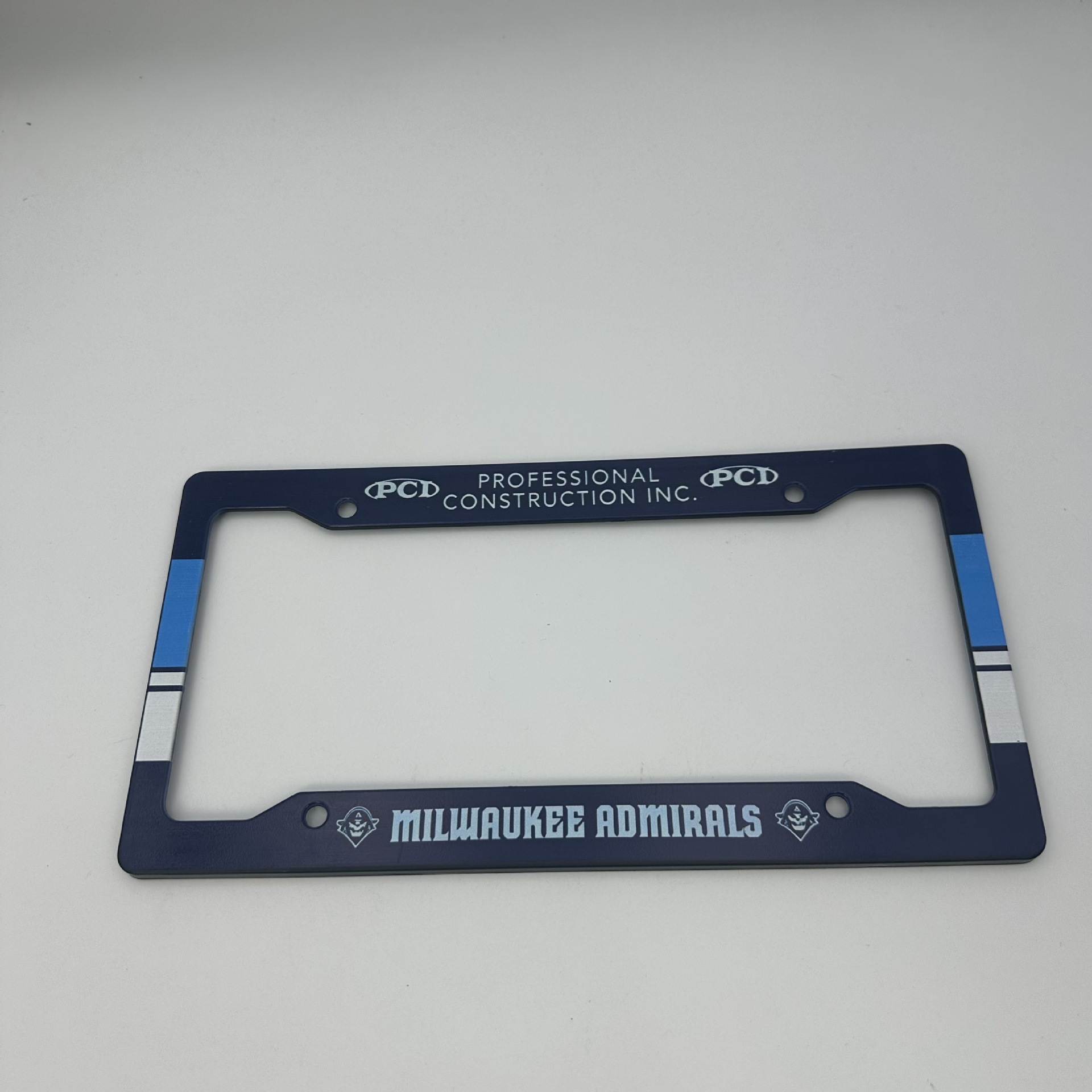 US standard four-hole plastic small round hole full-print license plate frame, personalized car license plate frame, decorative frame, license plate holder