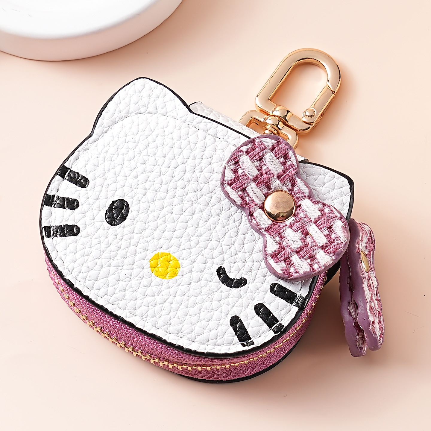 In-Stock Cute Cartoon Hello Kitty Keychain, New High-Appearance Value Girly Bag Kt Cat Pendant Storage Pouch