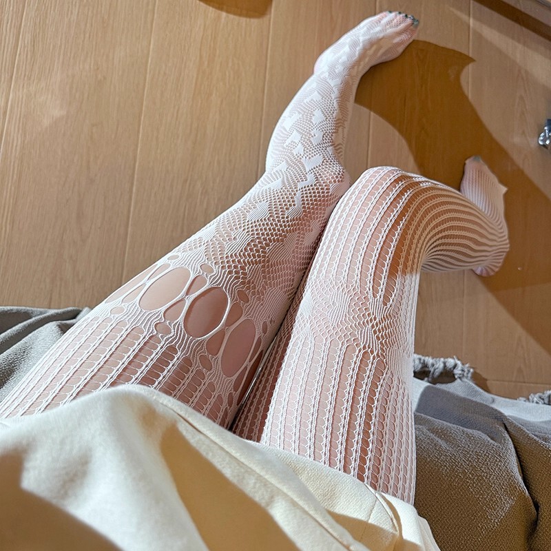 Cross-Border Retro Niche American Modern Lace Heart Splicing Suspender Stockings Asymmetrical Ab Style Cut Out Fishnet Stockings Cross-Border Retro Niche American Modern Lace Heart Splicing Suspender Stockings Asymmetrical Ab Style Cut Out Fishnet Stockings