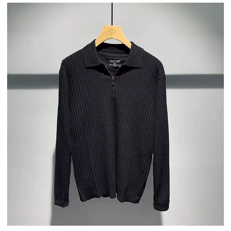 Demi-season keep warm knitted polo with zipper, men's colored base sweater, slim fit, with a zipper