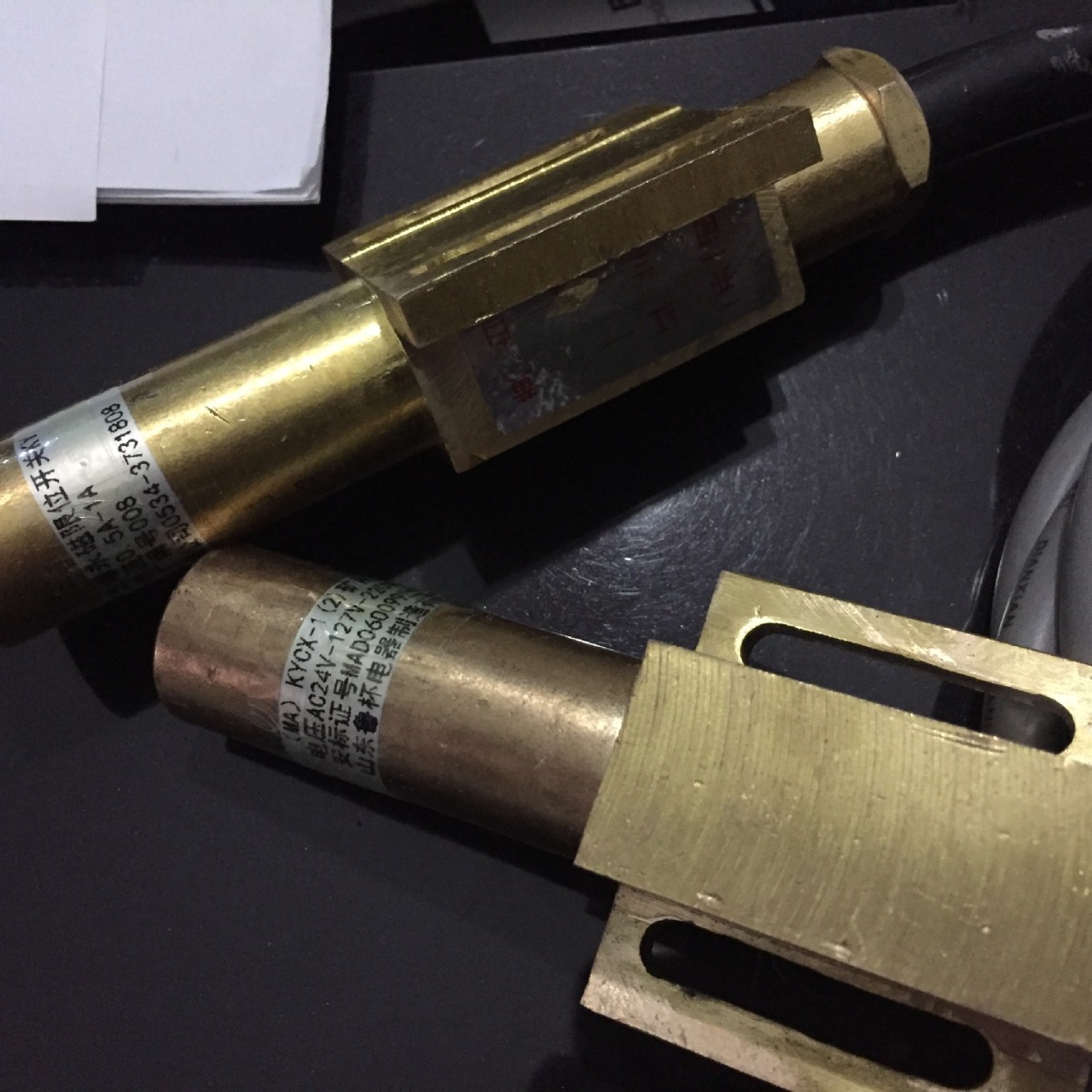 鲁杯KYCX-10永磁限位开关由静件磁性开关和动件控制磁钢组成