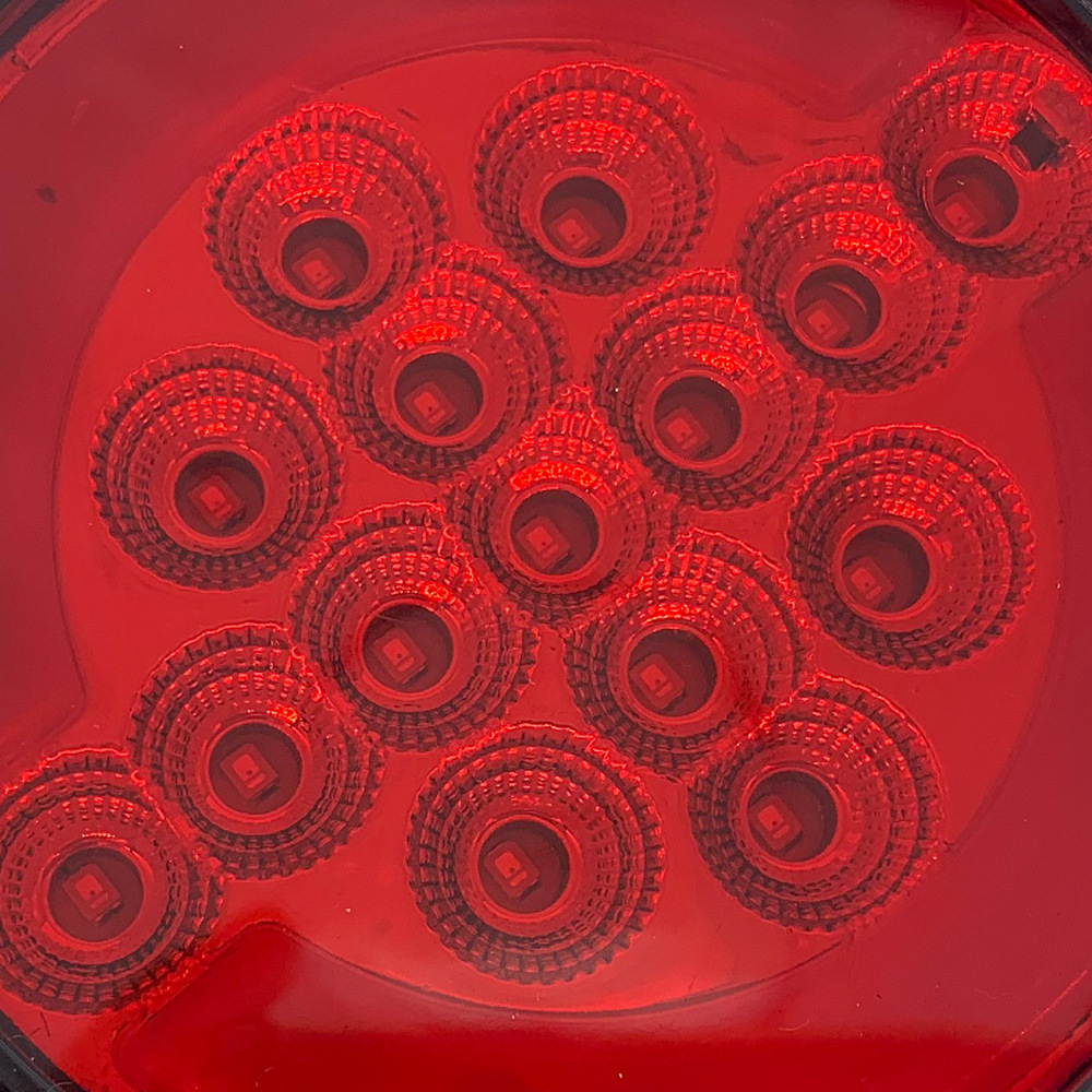 En stock suministro 24V remolque luz redonda 18LED camión luz lateral logística vehículo hamburguesa bomba de luz de conducción de automóviles