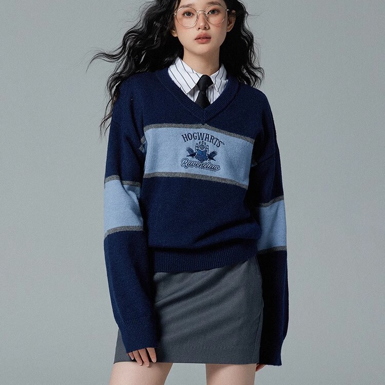 2024 Spring and Autumn New Harry Potter Embroidered striped contrast color sweater sweater women's V-neck sweet all-match top