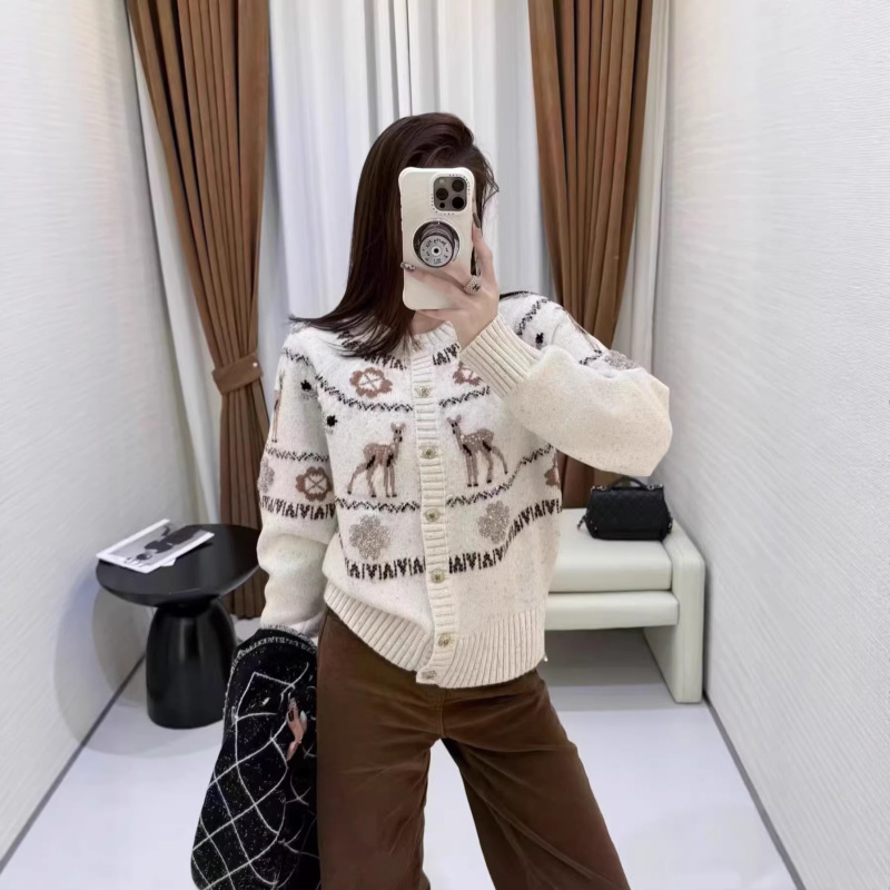 High-End Chanel-Style Ski Series Jacquard Deer Pattern Round-Neck Single-Breasted Knitted Cardigan Sweater for Women