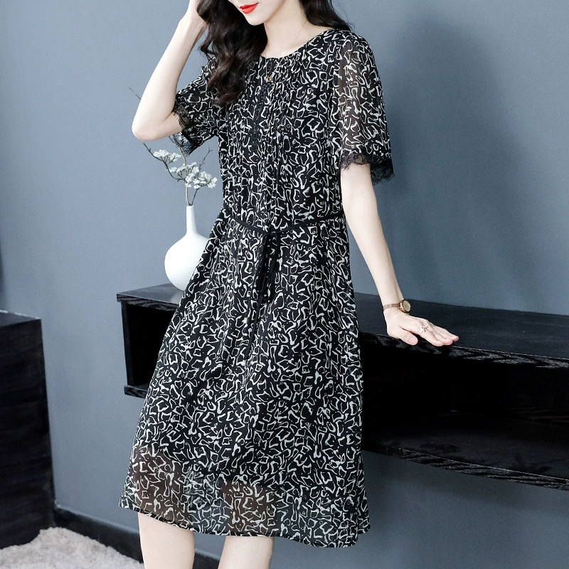Женская одежда среднего и пожилого возраста, 240 кг, летнее Модное шифоновое облегающее платье с короткими рукавами и цветочным принтом в западном стиле