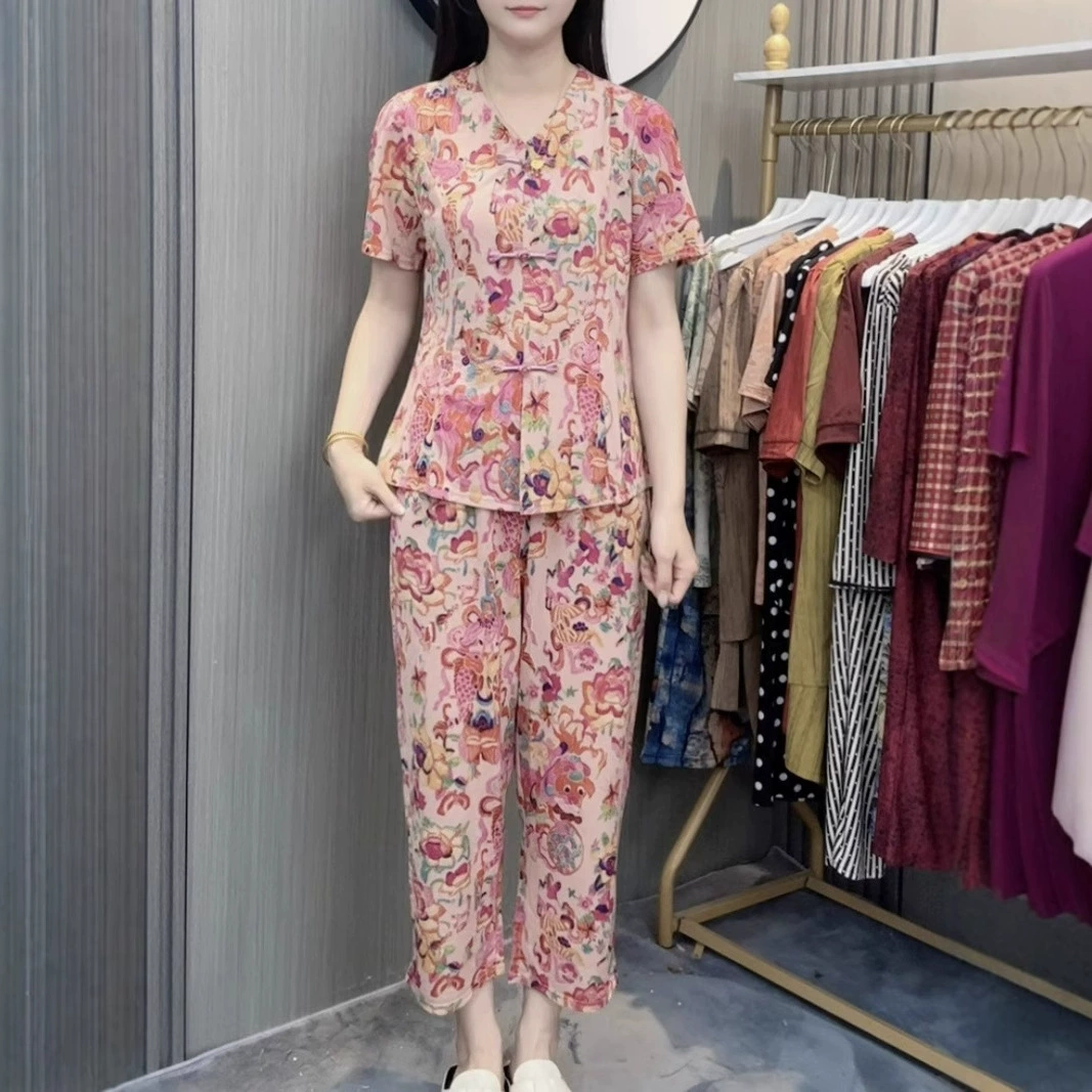 Летний короткий костюм кои для женщин среднего и пожилого возраста, брюки 2025 Slim Regular Style Regular Printed Nine-Point