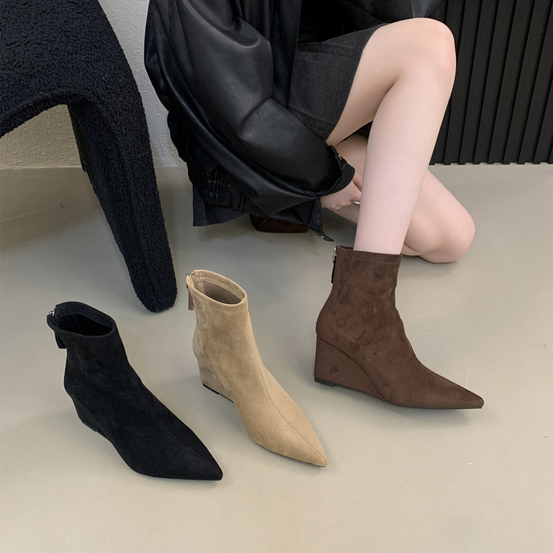 Suede Pointed-Toe Back-Zip High-Heeled Slim Boots 2026 Autumn and Winter New Style High-End Fashion Versatile Short Boots for Women Suede Pointed-Toe Back-Zip High-Heeled Slim Boots 2026 Autumn and Winter New Style High-End Fashion Versatile Short Boots for Women