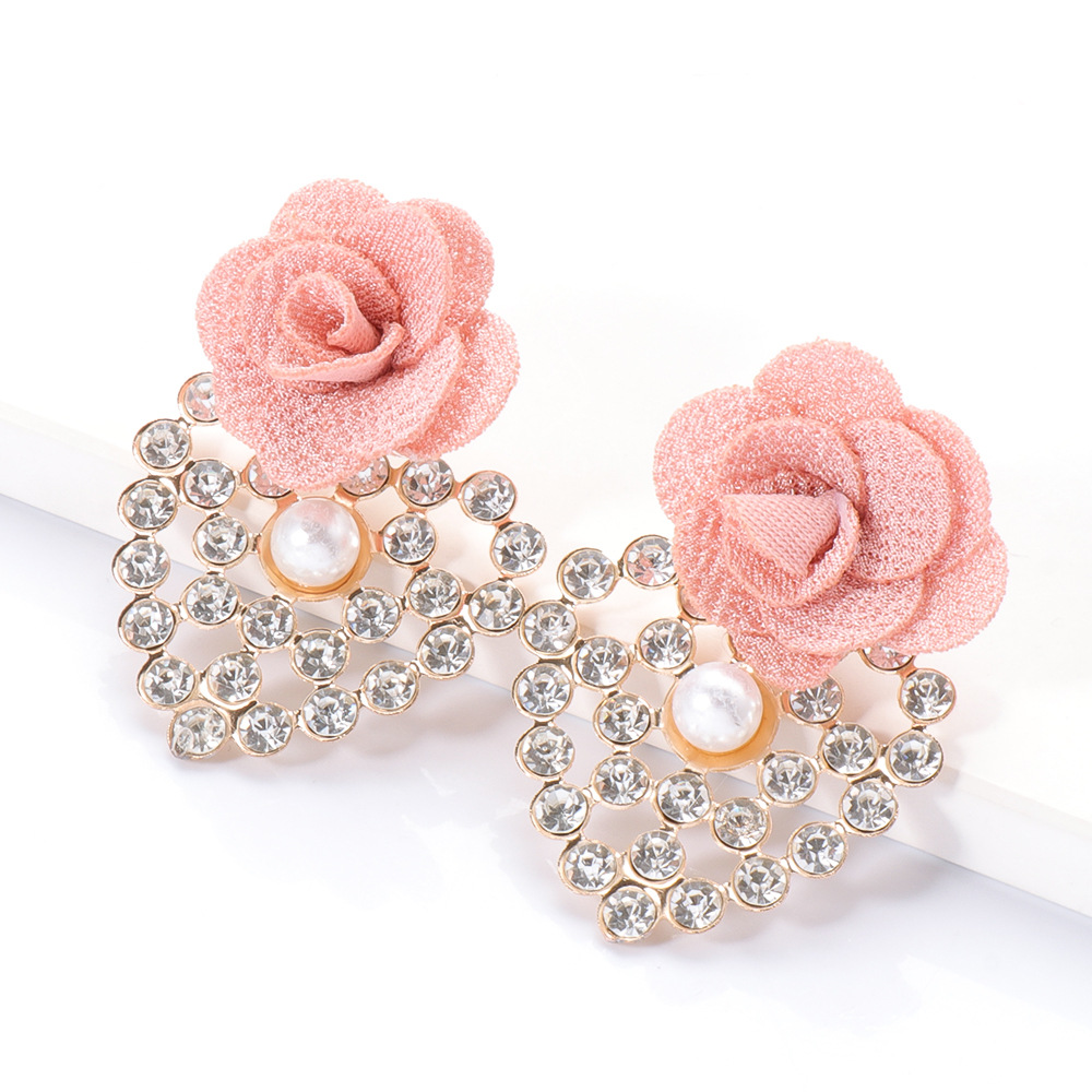 Fashion Geometric Heart-shaped Inlaid Rhinestone Flower Earrings display picture 15