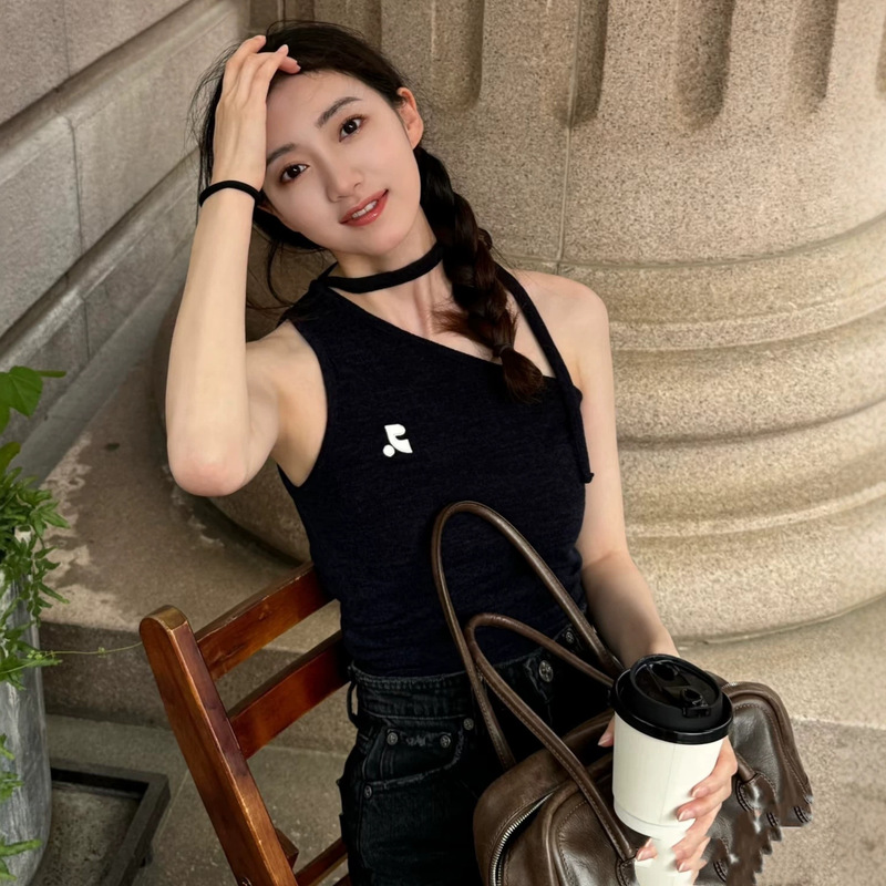 Original Rr Spicy Girl Style One-Shoulder Halter Neck Tank Top for Women 2026 Summer Slim Fit Sleeveless Fashion Top