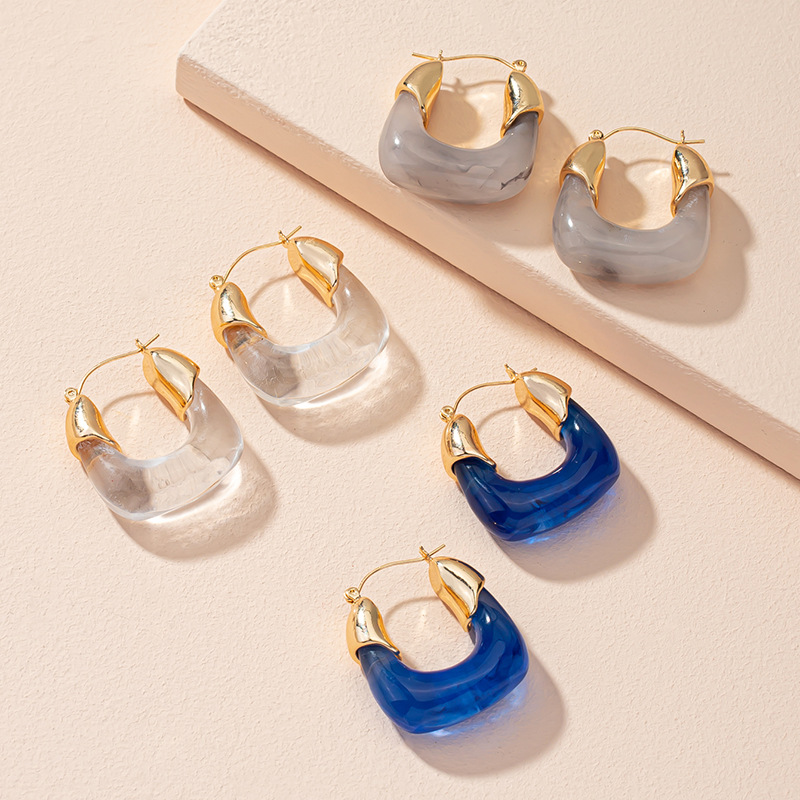 Retro Fashion Geometric Earrings Female Simple Design U-shape Earrings display picture 2