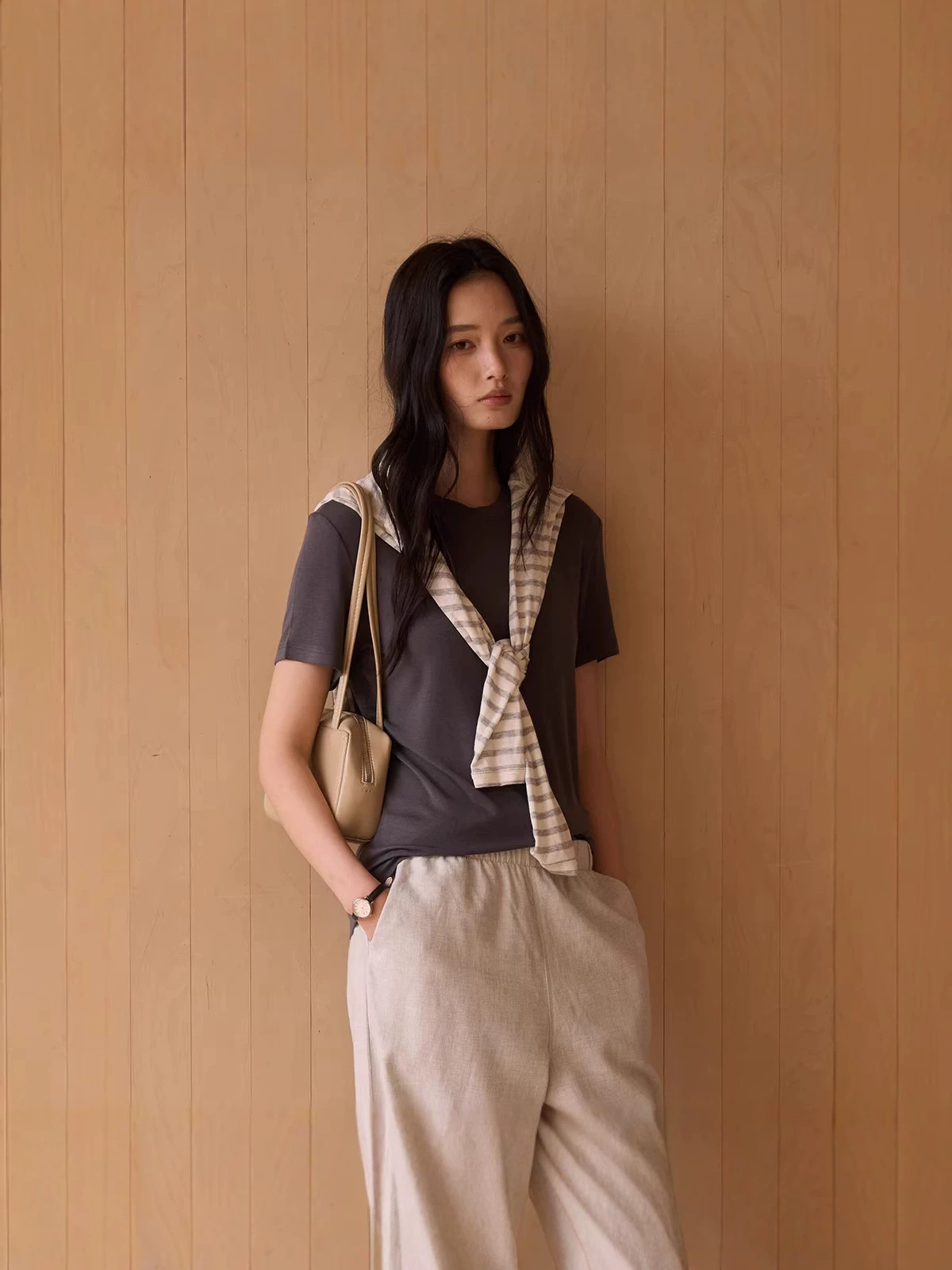 梵朵天丝莫代尔桑蚕丝短袖女夏季圆领羊毛外穿T恤修身显瘦百搭
