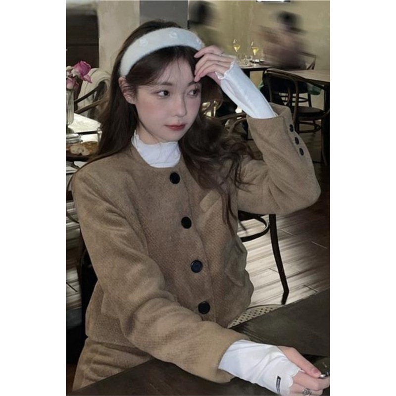 单件套装冬季新款复古短款百搭毛呢上衣女长袖气质显瘦炸街外套