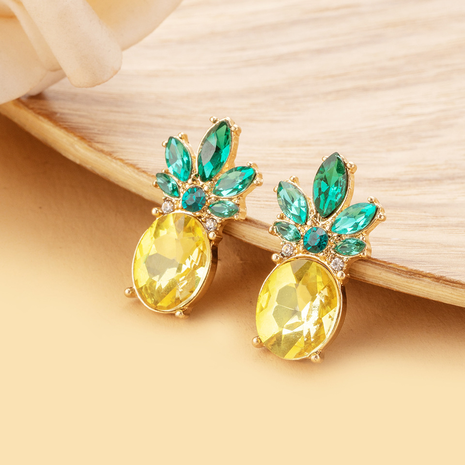 Tempérament À La Mode Ananas Boucles D'oreilles Diamants De Verre Brillant Coloré Fruits Série Boucles D'oreilles display picture 5