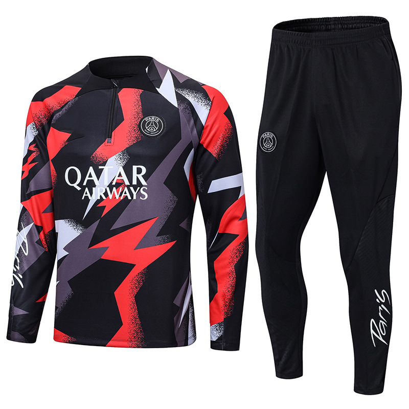 Uniformes de fútbol de otoño e invierno de Paris Messi Mbappe, uniformes de entrenamiento rojos y negros de Liverpool Barcelona, versión jugador Bol.