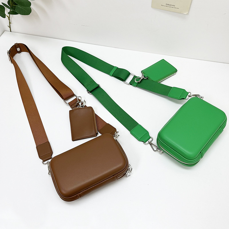 Bolso de pecho para hombreBolso de cintura minimalista de nueva temporadaBolso bandolera de moda de alta calidad