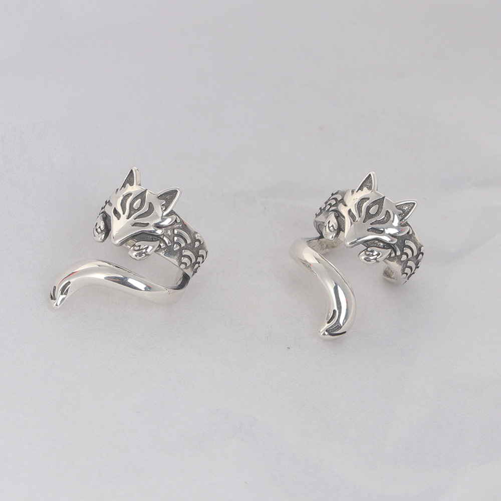 Retro cute ear clips, fashionable creative earrings, light luxury style, high-quality style, no pierced ears
