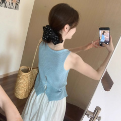 2025 新しい夏のノースリーブアイスシルクキャミソール女性のデザインバックボタンニット中空スタイルトップ