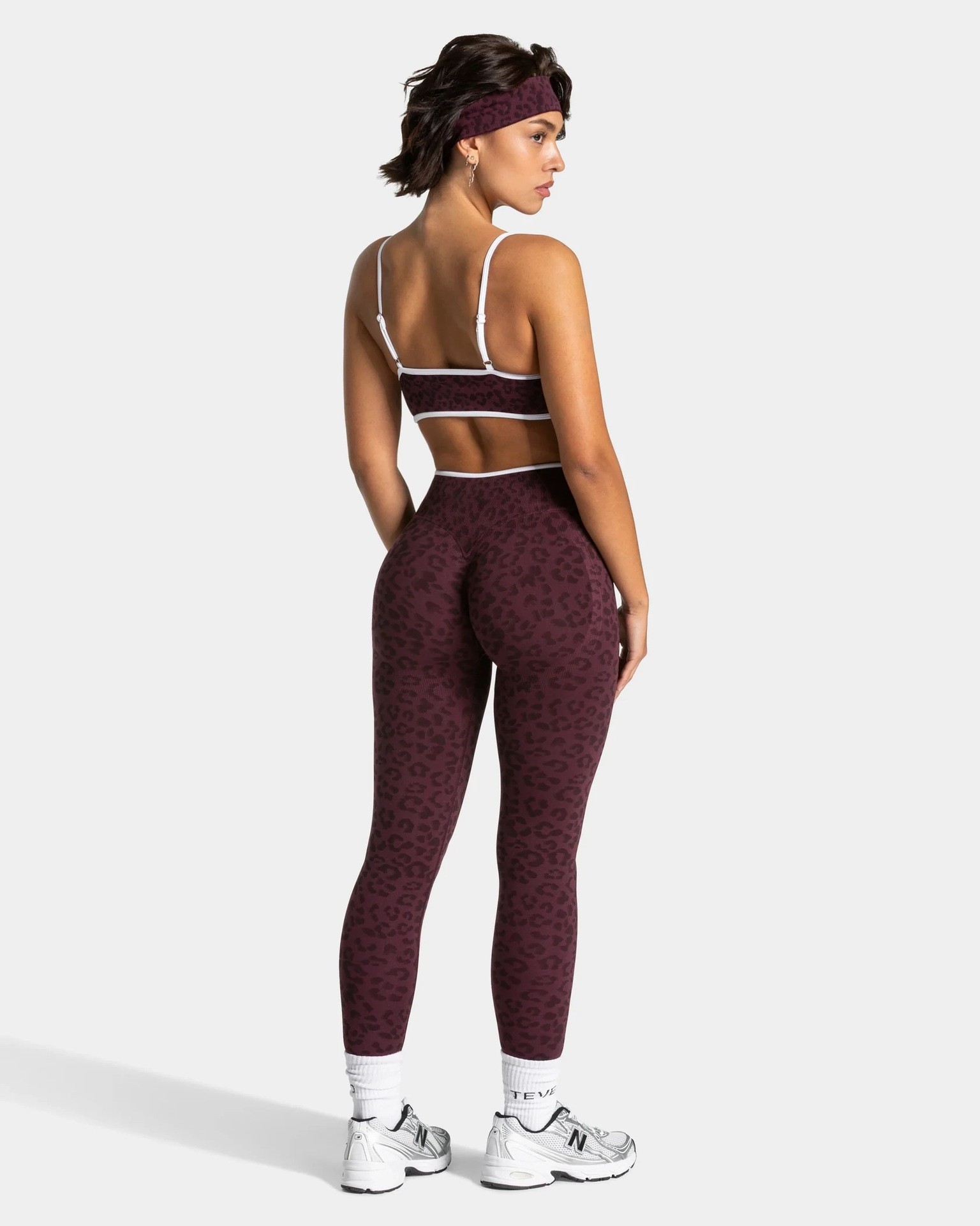 TEOO transfronterizo sin costuras 3D impresión de leopardo pantalones cortos de yoga de borde de miel hump bra deportivo ropa de fitness set de yoga