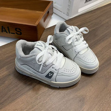 儿童百搭小白鞋2025冬季新款韩版男童加绒休闲板鞋女童潮牌运动鞋