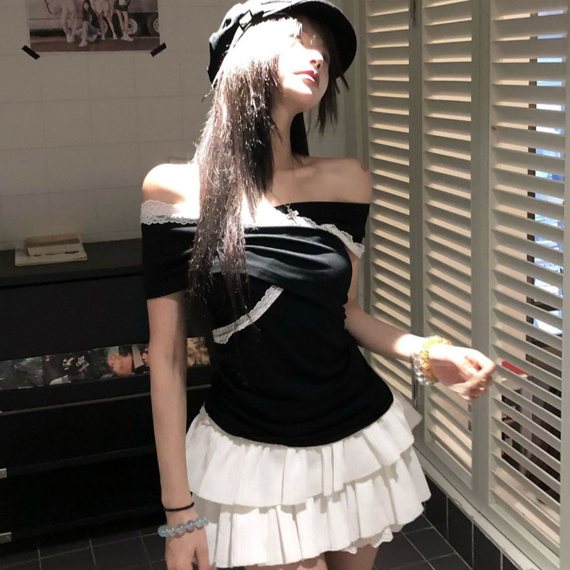 Black Short-Sleeved T-Shirt, Perfect for Summer, 2026 New Style, Sexy Lace-Trimmed One-Shoulder Outerwear Women's Top