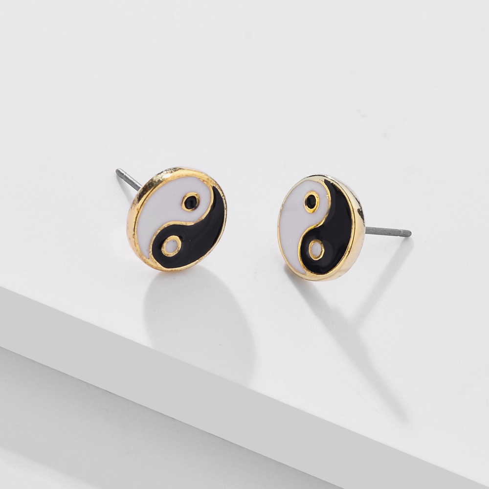 Fashion Simple Tai Chi Gossip Earrings display picture 1
