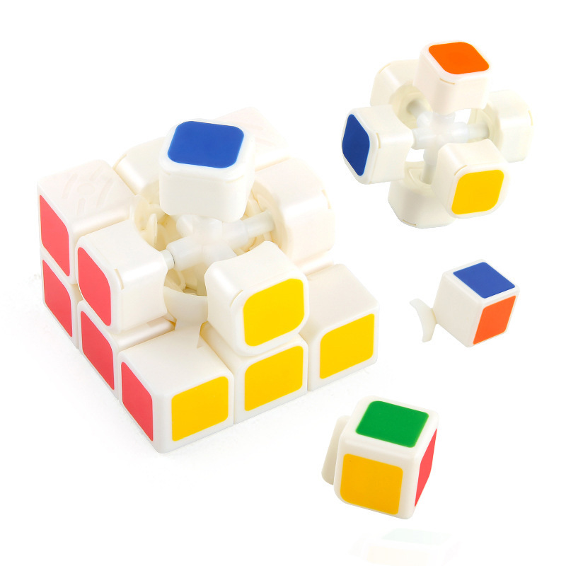 Puzzle infantil con resorte suave rotativo esquina redondeada cubo de tercer orden 3.4cm fondo blanco cubo de orden normal caja de visualización de cubo