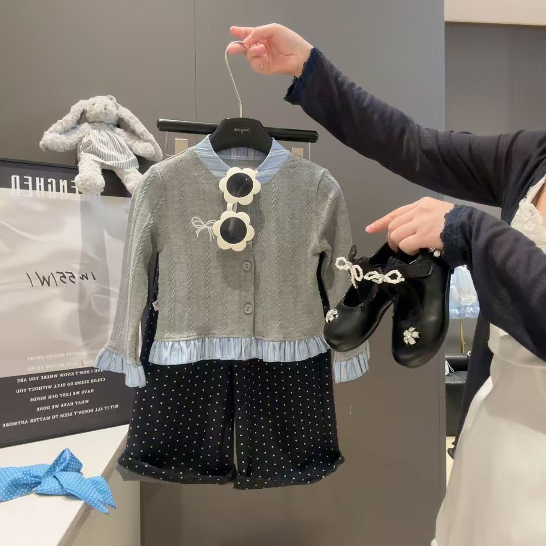 Children's Base Shirt 2025 New Girls' Autumn and Winter Cardigan Korean Style Sweater Cute Lace Trendy Solid Color Top