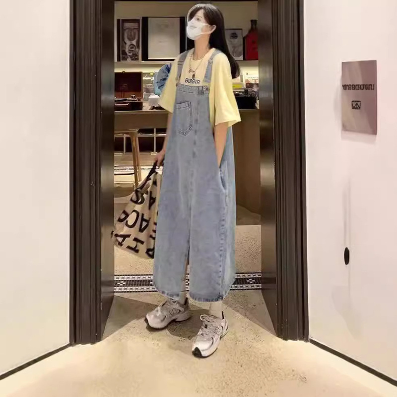 2026 Spring and Autumn High-Waisted Denim Strap Dress for Women, Cute Loose Fit, Slimming, Slit, Mid-Length, Over-Knee Strap Dress